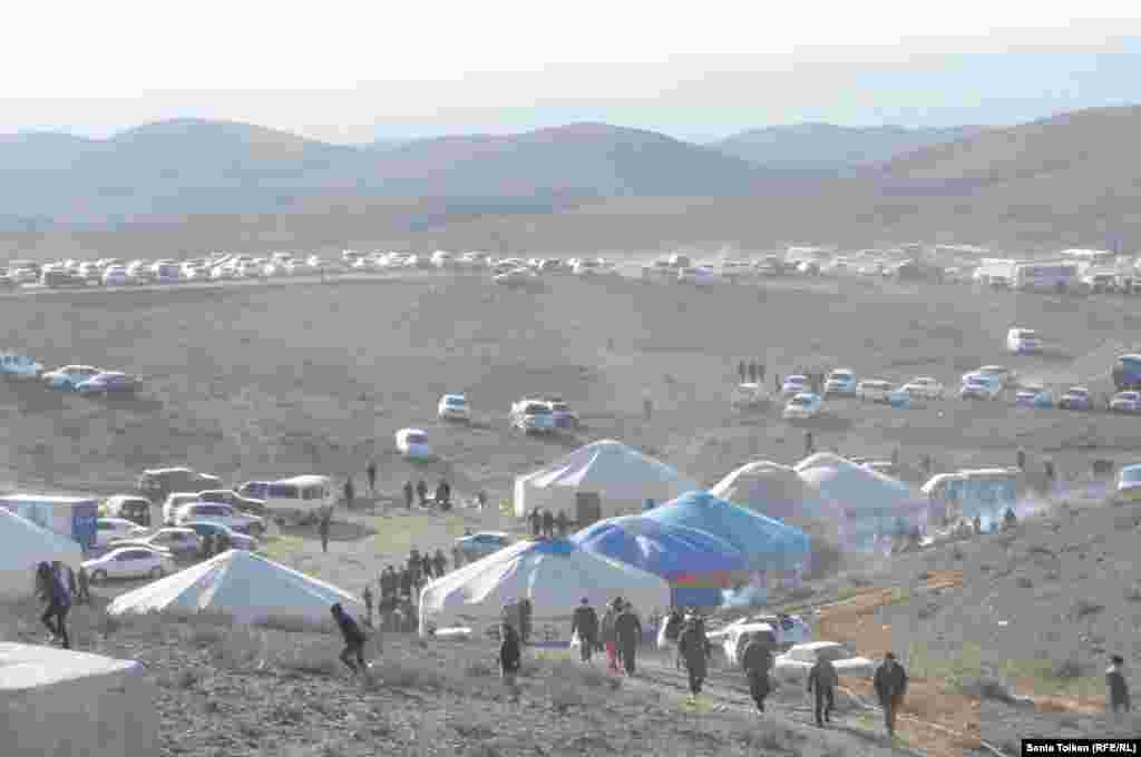 Амал мерекесінде көпшілік мәдени іс-шаралар: ұлттық ойын-сауық, түрлі жарыстар, өнерпаздар концерті ұйымдастырылады.