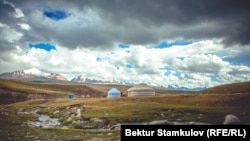 Долина Сары-Джаз в Иссык-Кульской области.