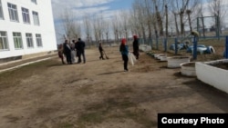 Красная Полянан школехь субботник