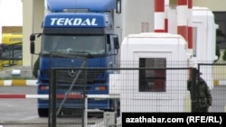 На границе Туркменистана с Узбекистаном. Архивное фото