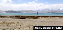 Кара-Көлдун көрүнүшү, Мургаб району, Тажикстан.