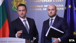 Министърът на енергетиката Жечо Станков и министърът на правосъдието Георги Георгиев.