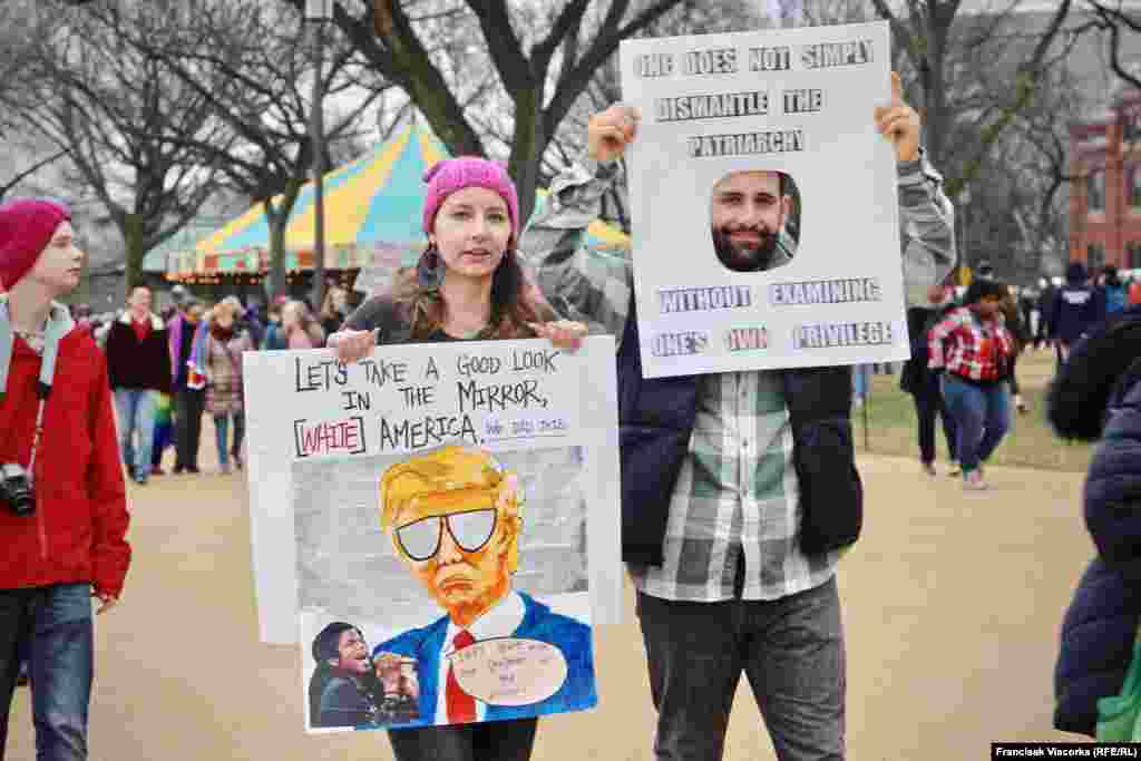 "Давай пяглядзім у люстэрка, (белая) Амэрыка"