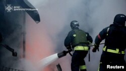 Орусиянын ракета соккусунан кийин тутанган өрттү өчүрүү аракети. Днепропетровск, 25-декабрь, 2024-жыл