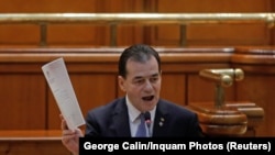 „Premierul Ludovic Orban a spus că CCR dă decizii Nu putem să nu constatăm un partizanat evident în favoarea PSD care a fost manifestat sistemic, de ani buni în deciziile Curții Constituționale”, a declarat Ludovic Orban.