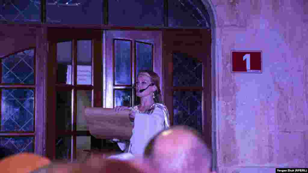 У &laquo;Саду мініатюр&raquo;. Давньогрецька богиня жіночої краси Афродіта у виконанні заслуженої артистки Севастополя Марії Мандзій