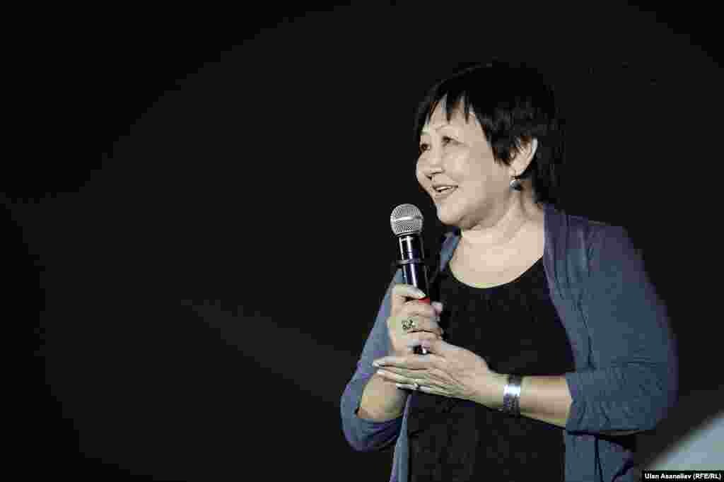 Фестивалды уюштуруп жаткан "Бир дүйнө - Кыргызстан" коомдук уюмунун жетекчиси&nbsp;Төлөкан Исмаилова.