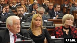 Poslanici u Skupštini Srbije za vreme sednice 30. marta. 2010. godine 