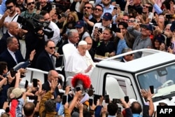 Папа Францішак у Рыме сярод вернікаў, 20 красавіка 2025