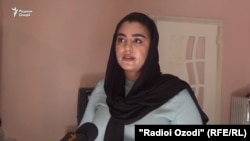 Савсан Азизи.