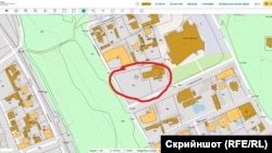 Скрийншот от кадастралната карта. В червено е ограден имотът на СБУ в центъра на Хисаря.