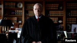 Окружной судья Ройс Ламберт, архивное фото