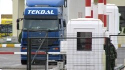 Türkmen-özbek serhedinde Gazagystana barýan sekiz türkmenistanly saklandy; olar gaçakçylykda aýyplanýar