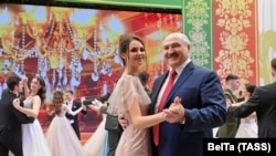 Лукашенко Минскидеги Жаңы жылдык кечеде. 2020-жылдын декабры.