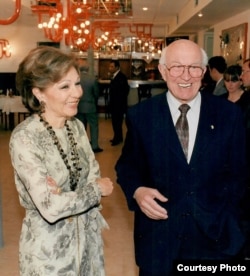 استانیسلاو فریچ، هنرمند چک و شهبانو فرح پهلوی، سال‌ها بعد از انقلاب ۵۷