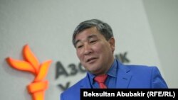 Рыскельди Момбеков 