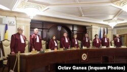 Cei nouă judecători ai Curții Constituționale a României (CCR) în componența actuală. 