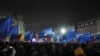 Околу 3000 луѓе маршираа во Букурешт вечерта на 5 декември барајќи Романија да го задржи проевропскиот пат. 