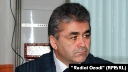 Бег Зухуров.