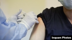 În România nu există în prezent doze disponibile de vaccin anti-COVID.