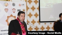 Ҳомиёни ҳуқуқ хостаанд, Ёров озод карда шавад.