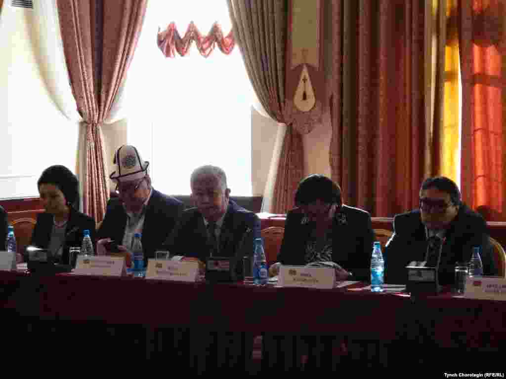 "Сталиндик репрессиянын күнөөсүз курмандыктары элдин эсинде" аттуу эл аралык илимий жыйын. 08.11.2017.