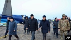 Учак кулаган жерге барган иликтөө комиссиясынын мүчөлөрү. 26-декабрь, 2024-жыл.