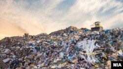 Илустративна фотографија. Депонија, отпад. 