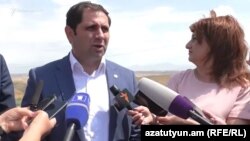И. о. министра территориального управления Сурен Папикян в Ширакской области, 13 июля 2021 г.