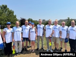 Profesorii din Sighetu Marmației au venit în București pentru a protesta față de măsurile de reducere a deficituluie anunțate de guvern.