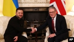 Средна на украинскиот претседател Володимир Зеленски и британскиот премиер Кир Стармер, 1 март 2025 г.