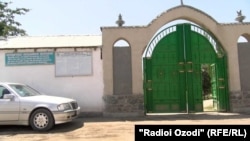 Кладбище кишлака Багалак Гиссарского района, где был похоронен один из заключенных - Валиджон Одинаев. Журналистам не разрешили присутствовать на похоронах. 