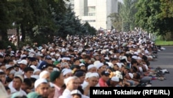 Праздничный намаз в Бишкеке, 8 августа