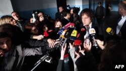 კოალიცია მედიის ადვოკატირებისათვის მედიაგარემოს აფასებს. ფოტოზე: ირაკლი კობახიძე ესაუბრება ჟურნალისტებს ხმის მიცემის შემდეგ, 2024 წლის 26 ოქტომბერი