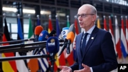 Prim-ministrul Luxemburgului, Luc Frieden, spune că majorarea cheltuielilor militare nu trebuie să se facă în detrimentul politicilor sociale sau infrastructurii.