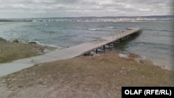 Снимка на фалшивото пристанище, изградено върху понтони, за да получи Община Варна финансиране от ЕС.