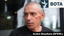 Ihar Karnei në Lituani në qershor 2025, pas lirimit të ndërmjetësuar nga SHBA-ja të 14 të burgosurve të regjimit të Aleksandr Lukashenkos në Bjellorusi.