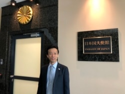 I ngarkuari me punë në ambasadën e Japonisë në Kosovë, Ogasawara Mitsunori.