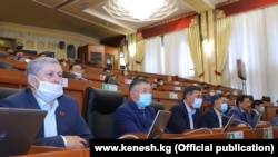 Жогорку Кеңештин жыйындар залы. 15-апрель, 2020-жыл.
