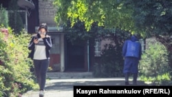 Таластагы үйлөрдүн короосу дезинфекцияланууда.