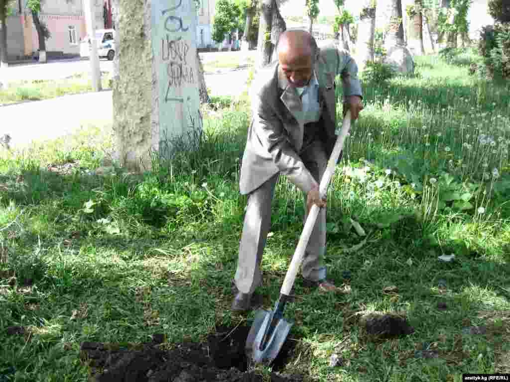 Эркинназар Бойназаров, корреспондент городской газеты "Ош шамы".