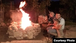 Emanuel Gurau alături de tatăl său