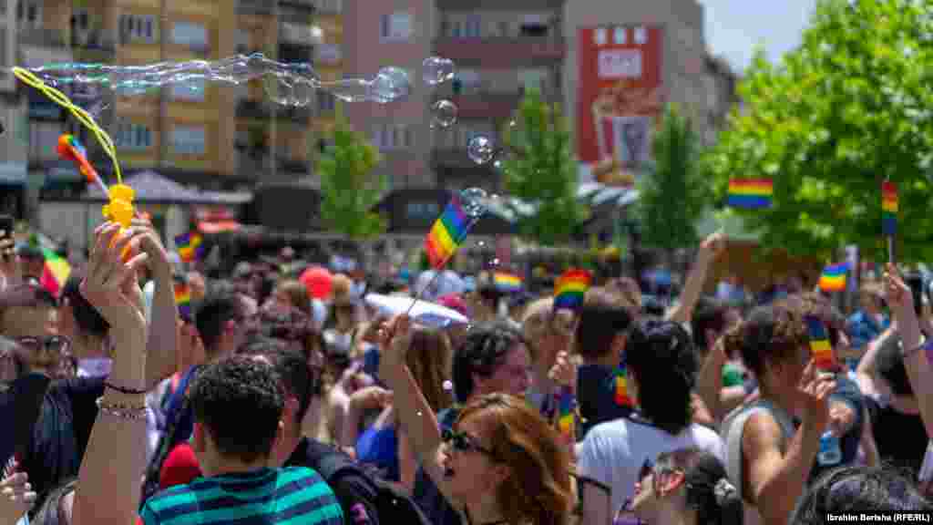 Paradu su prethodile brojne aktivnosti tokom Nedelje ponosa.