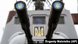 Катер Військово-морських сил ЗСУ в порту Маріуполя, Донеччина, 3 грудня 2018 року