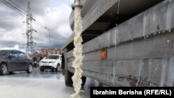 Минсельхоз Чувашии предложил временно разрешить реализацию разливного молока для школьного питания. Архивное, иллюстративное фото