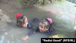 Акс аз як кӯлчае дар вилояти Хатлон, соли 2017