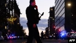 Policia amerikane në Uashington pas të shtënave më 26 nëntor 2025. 