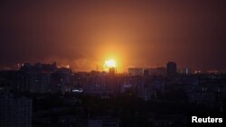 Impactul unei rachete rusești în timpul unui atac asupra Kievului. 2 septembrie 2024. 