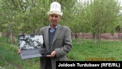 Асылбек Жооданбековдун ноутбугун алган мугалим