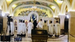 Sveštenstvo SPC-a u Beogradu služi misu u znak podrške uhapšenim sveštenicima u Crnoj Gori, 14. maj 2020. godine